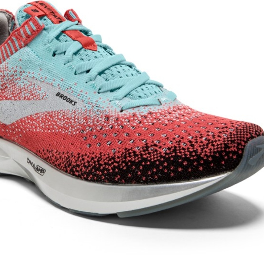 Brooks Levitate 2 (size 9.5)